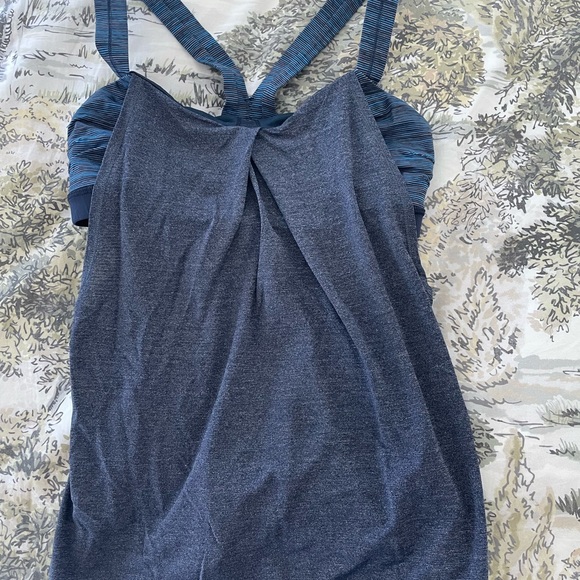 Bundle of Lululemon tanks - Picture 3 of 5